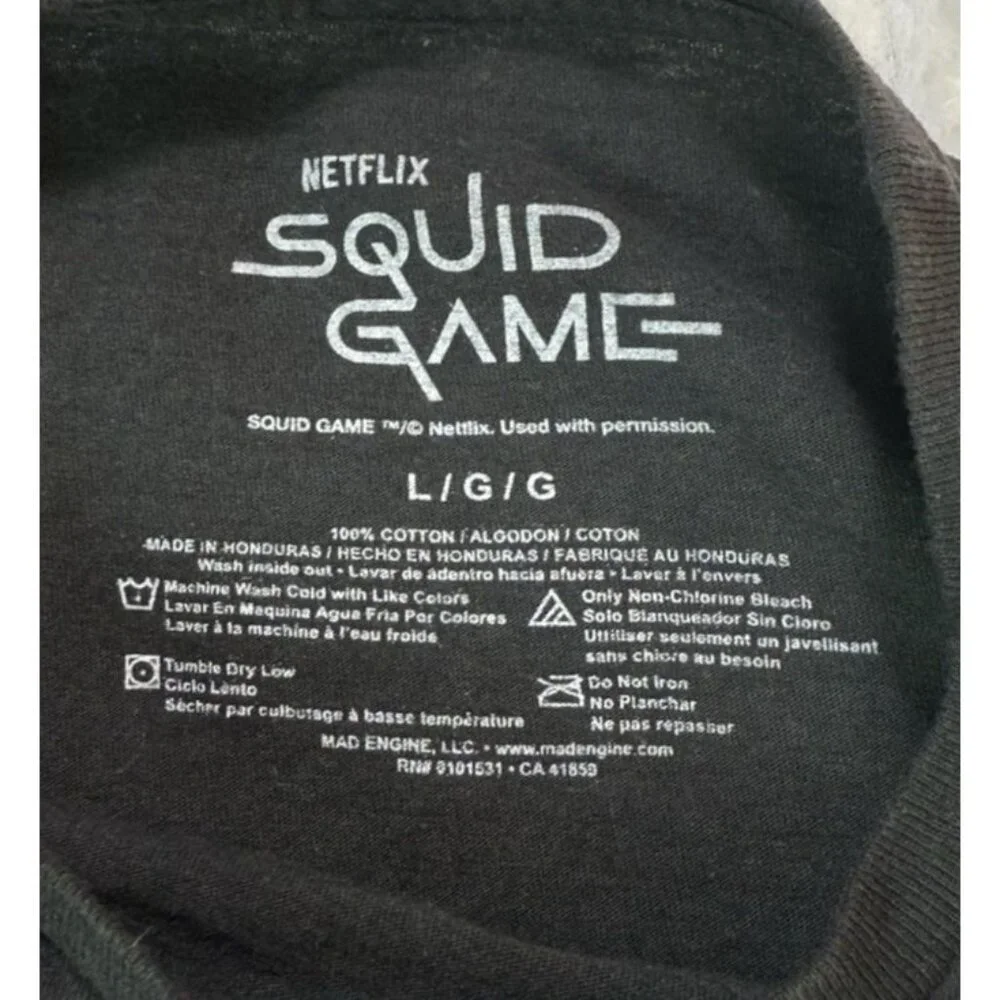 Netflix Squid Game Guards Logo Men's Large Black Purple Graphic T-Shirt - Picture 10 of 10
